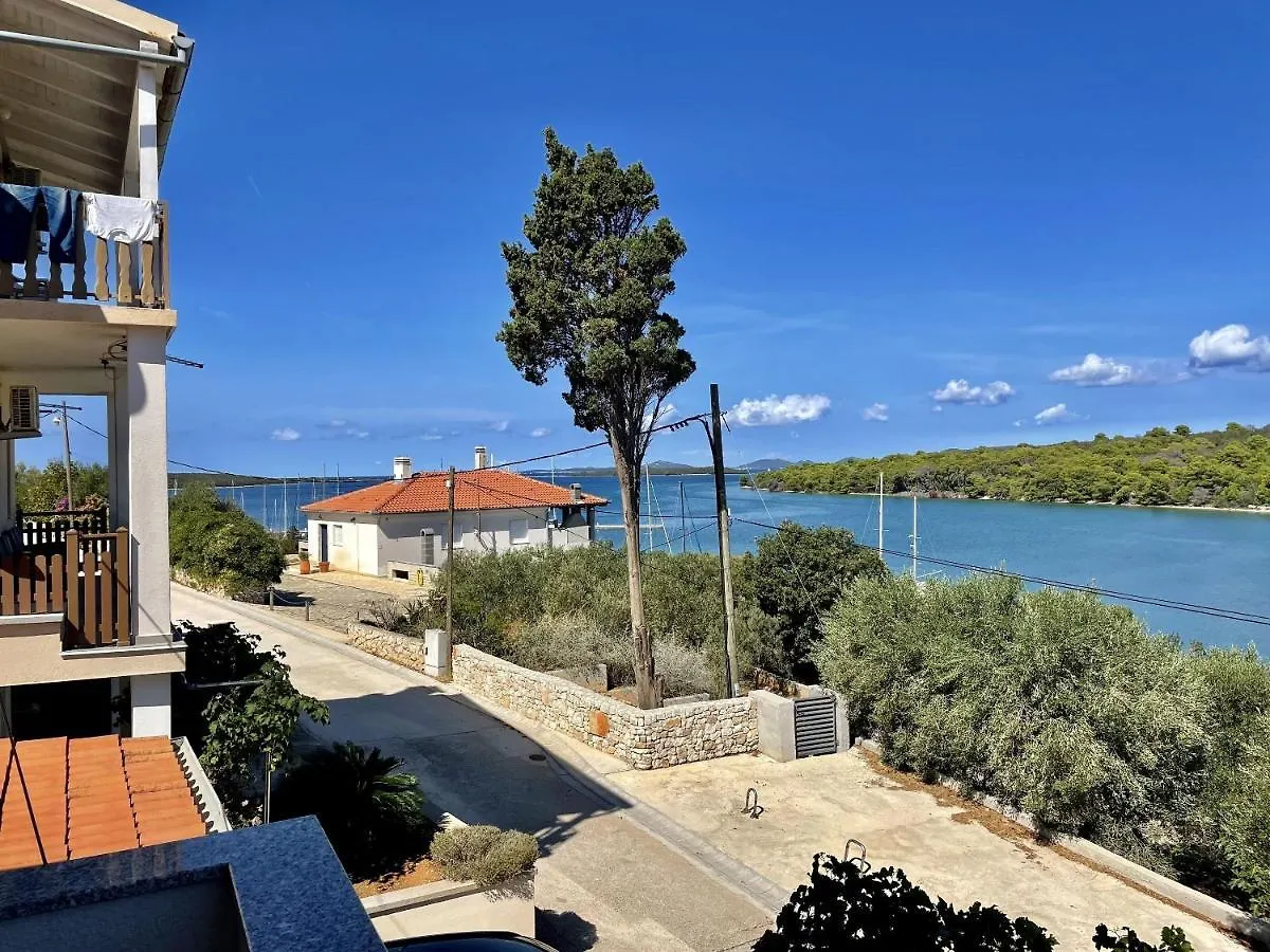 Apartments Veli Rat Croatia