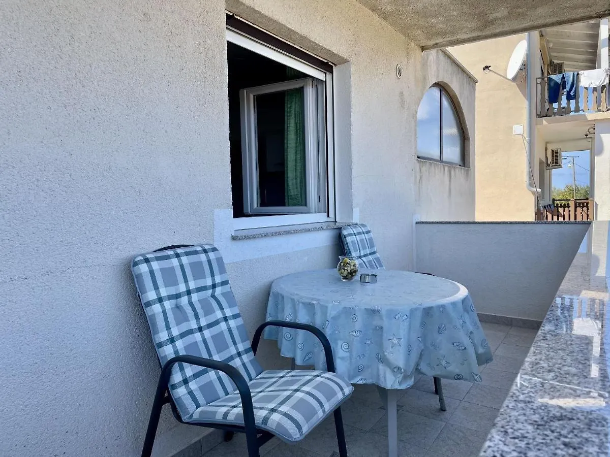 Apartments Veli Rat