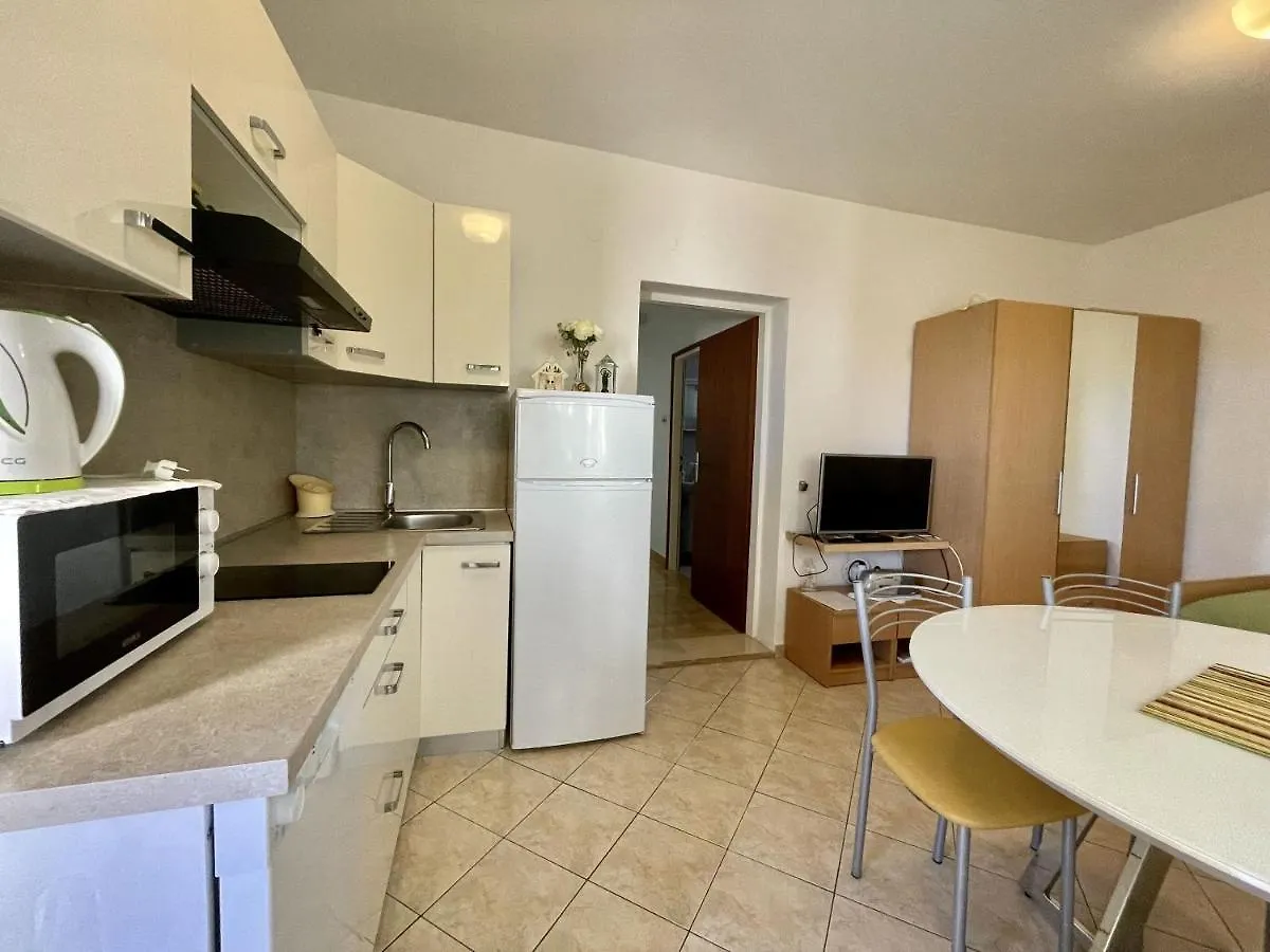 Apartments Veli Rat