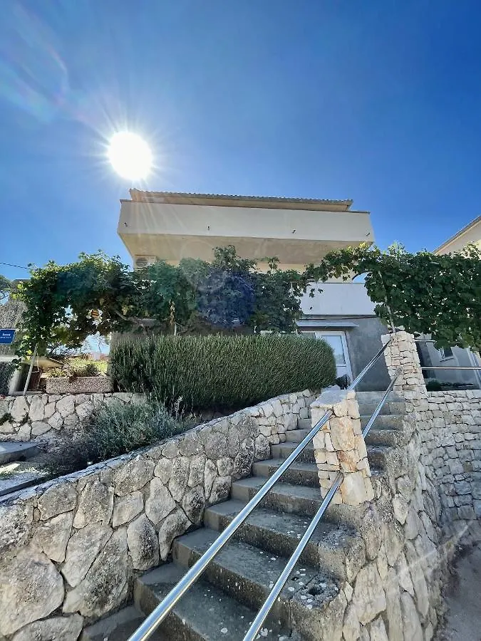 Apartments Veli Rat